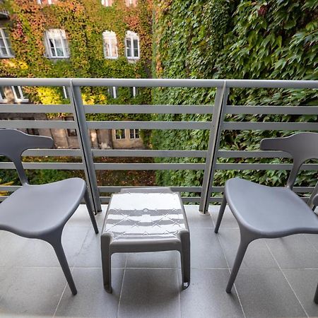 Levia Apartment-With 2 Bedrooms In The Old Town Львов Экстерьер фото