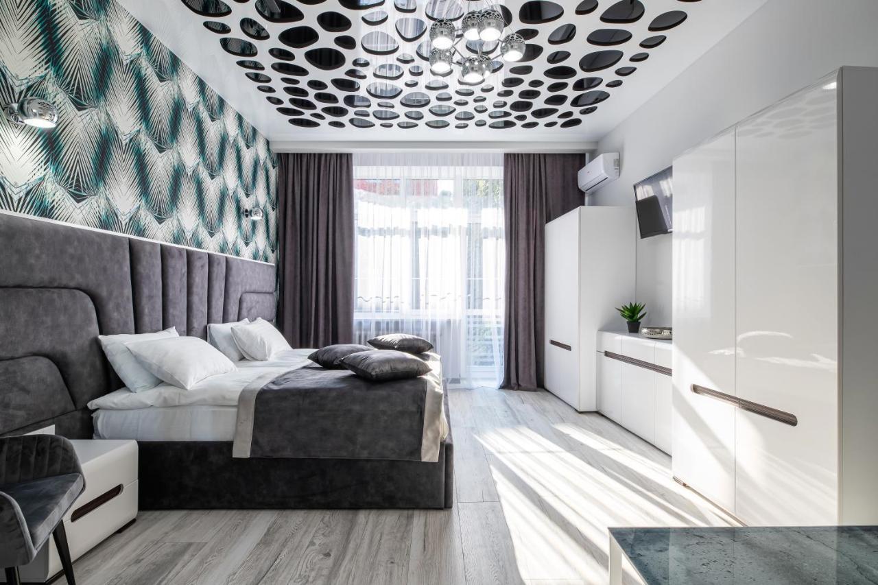 Levia Apartment-With 2 Bedrooms In The Old Town Львов Экстерьер фото