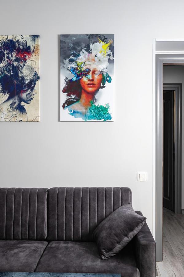 Levia Apartment-With 2 Bedrooms In The Old Town Львов Экстерьер фото