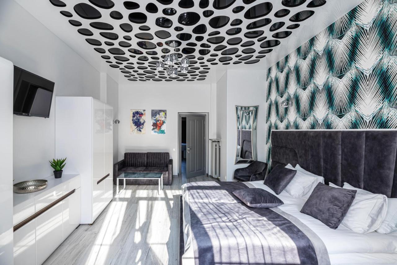 Levia Apartment-With 2 Bedrooms In The Old Town Львов Экстерьер фото